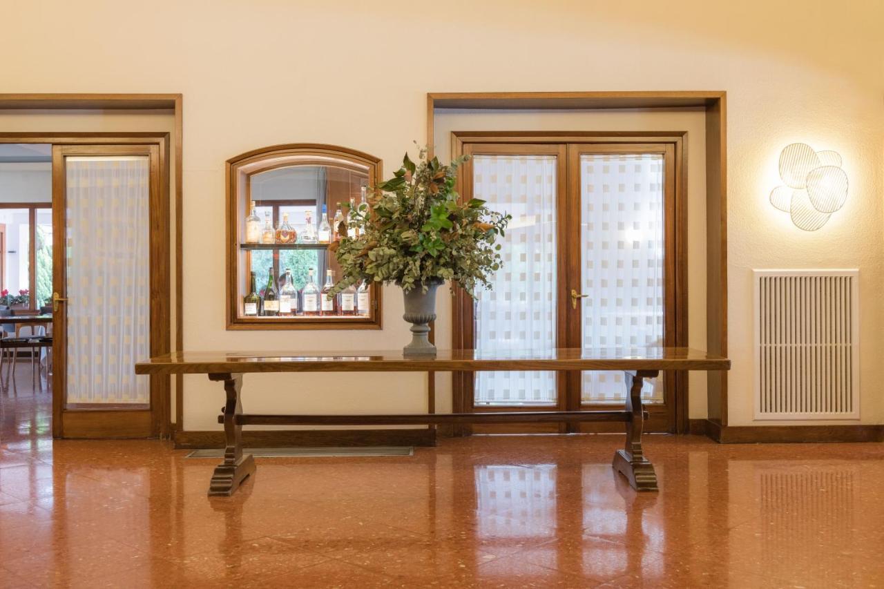 Hotel Emporda Φιγκέρες Εξωτερικό φωτογραφία