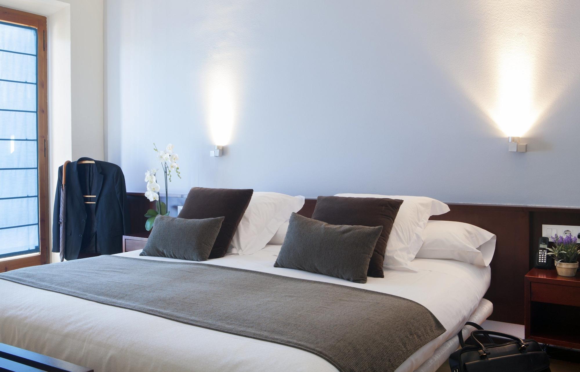 Hotel Emporda Φιγκέρες Εξωτερικό φωτογραφία